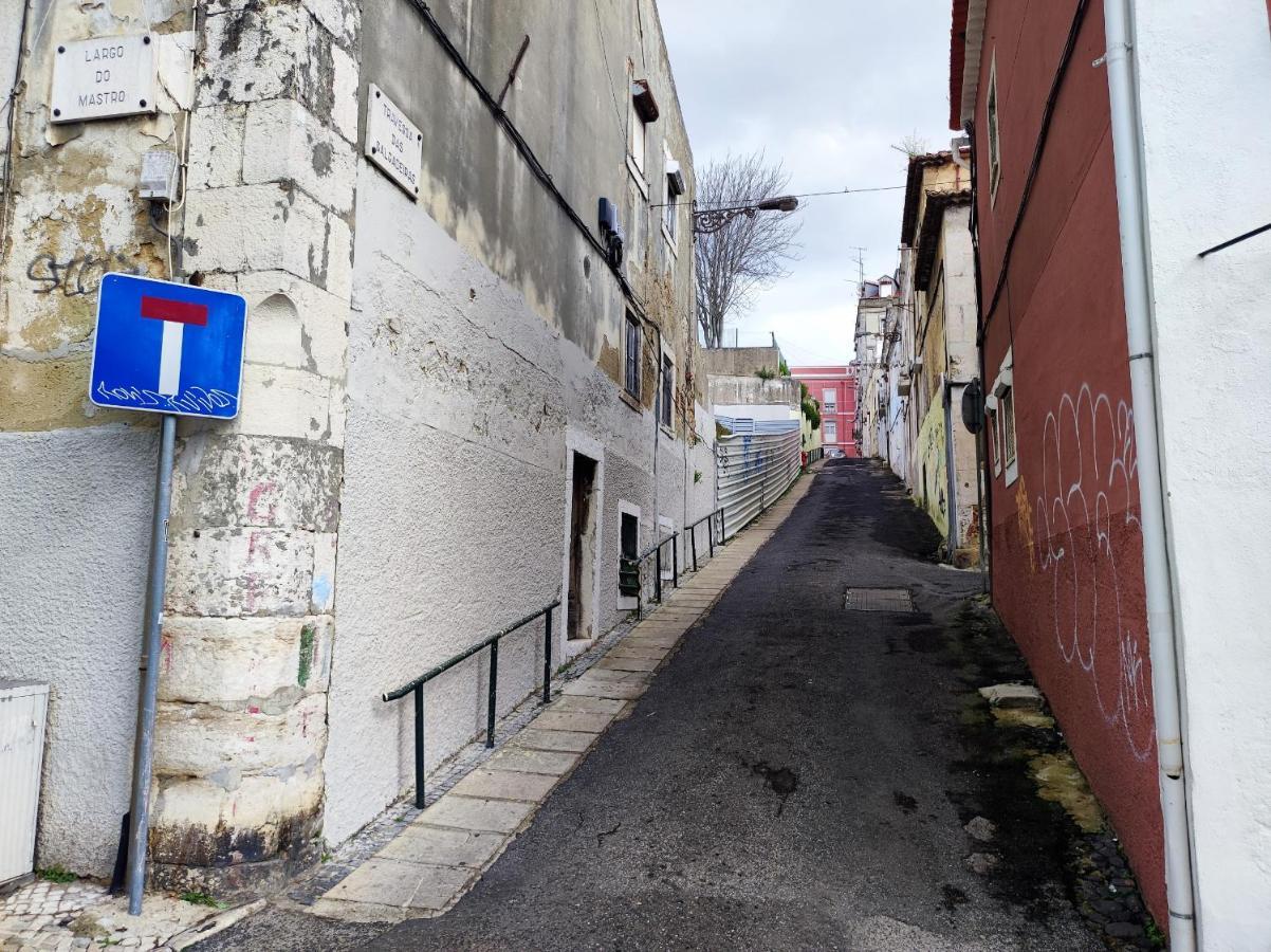Lisbon, Renewed T1 With Pateo Near Martires Da Patria Appartement *